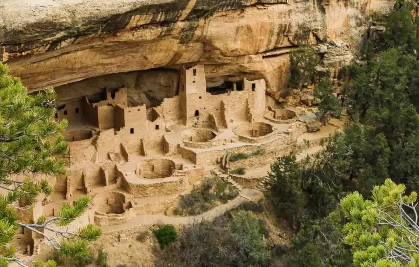 visit Mesa Verde