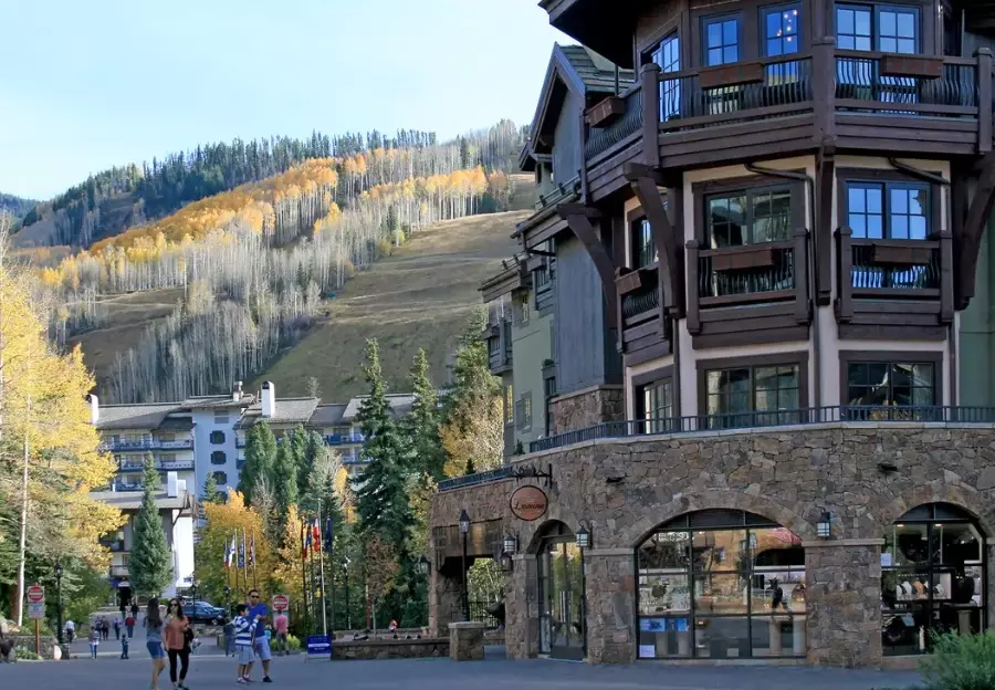 best time to travel to usa on a budget