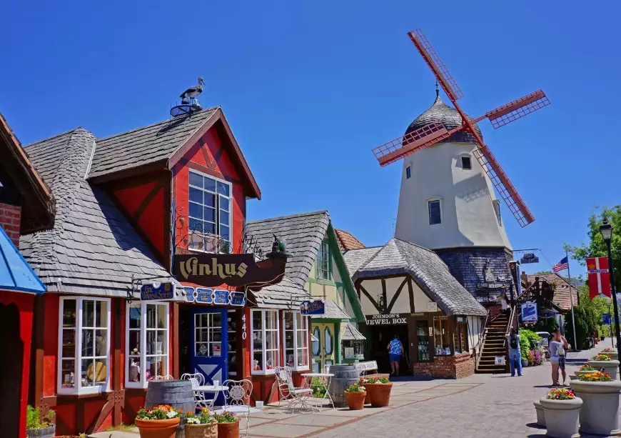 unusual California attractions