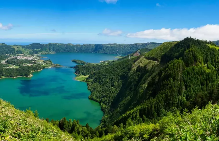 What is the cheapest month to go to NYC?