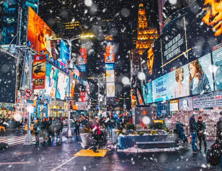 avoid crowds NYC Christmas