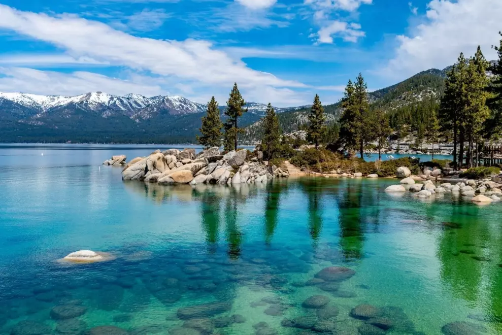 What is the #1 place to vacation in the us for couples