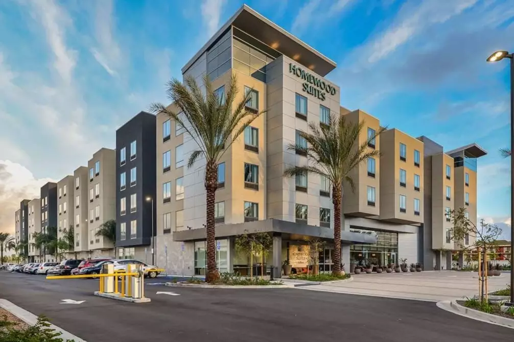 Anaheim resort area hotels