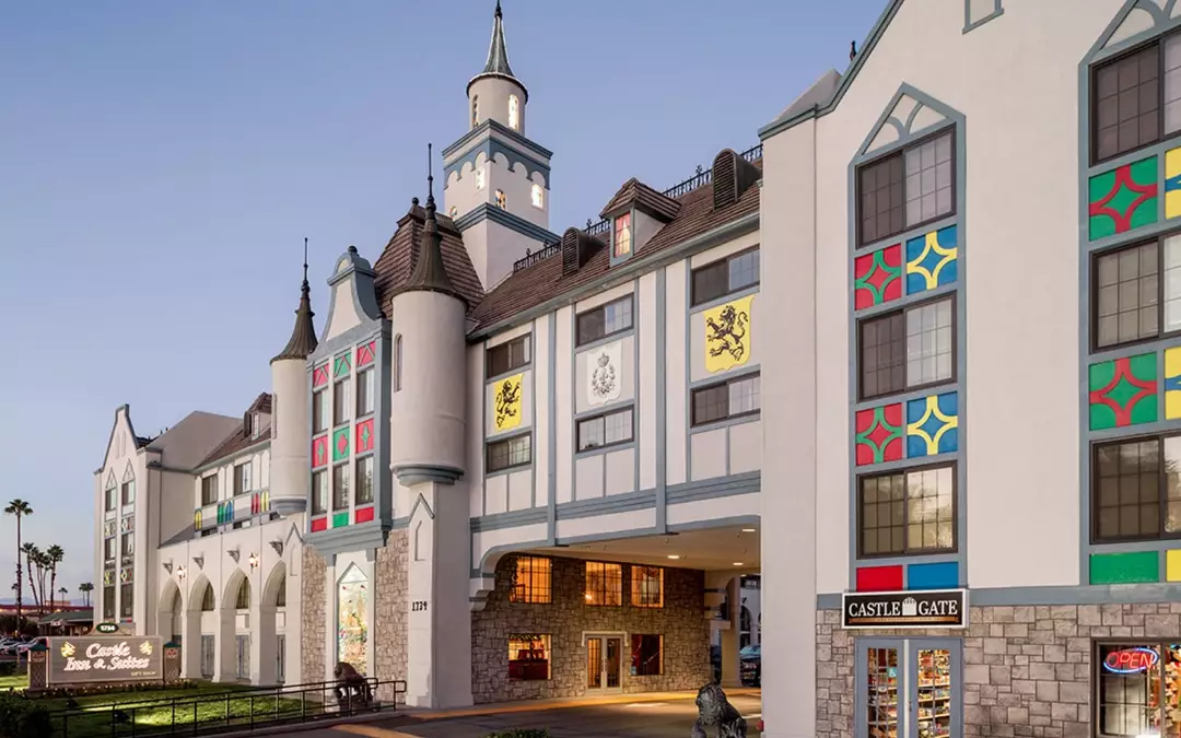 Anaheim hotels near Disneyland Anaheim hotels near Disneyland