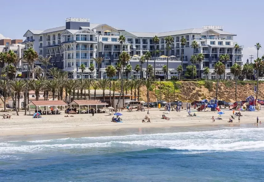 california beachfront hotels budget